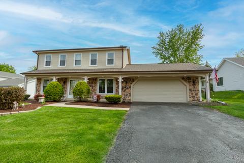 1361 S Parkview Ter, Algonquin, IL 60102