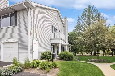 329 Coventry Ct #4-1, Clarendon Hills, IL 60514