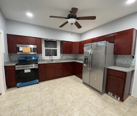 514 E 142nd St, Dolton, IL 60419 photo 2