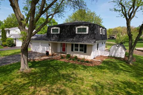 6 S545 Sussex Rd, Naperville, IL 60540