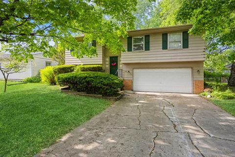34 W962 Stanton Dr, Saint Charles, IL 60174