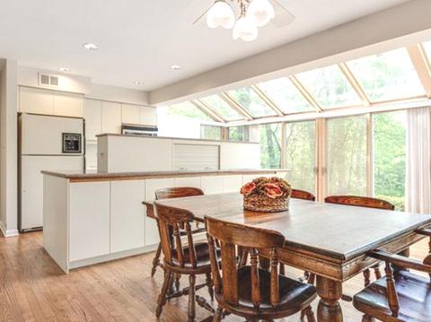 150 Sequoia Ln, Deerfield, IL 60015 photo 3