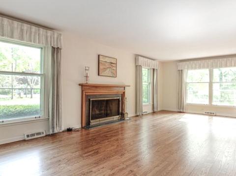 150 Sequoia Ln, Deerfield, IL 60015 photo 9