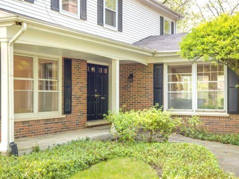 150 Sequoia Ln, Deerfield, IL 60015 photo 2