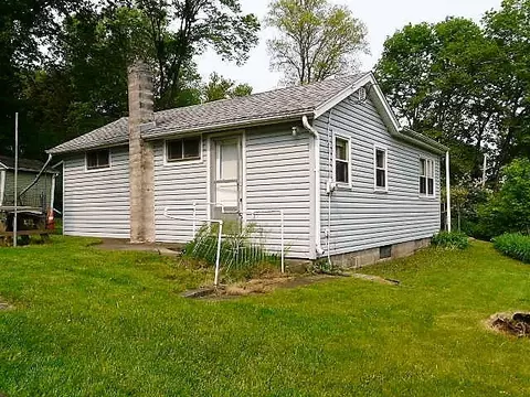 39182 N Jackson Dr, Spring Grove, IL 60081