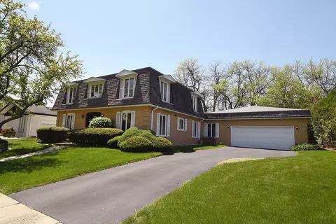 18022 Cherrywood Ln, Homewood, IL 60430