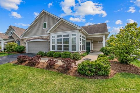 614 Handel Ln, Woodstock, IL 60098