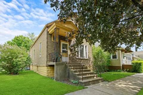 1241 Scoville Ave, Berwyn, IL 60402