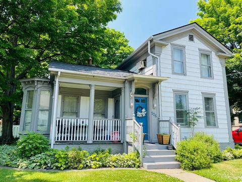 526 N Sheridan Rd, Waukegan, IL 60085