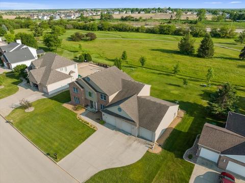603 Whispering Pines Cc Ln, Normal, IL 61761 photo 3
