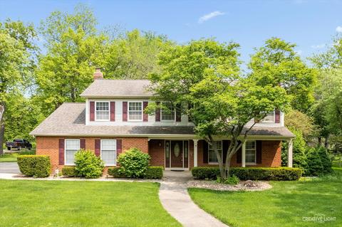 7 Hathaway Cres, Sugar Grove, IL 60554