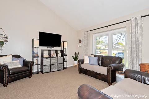 3701 W Cornell Ct, Mchenry, IL 60050 photo 4