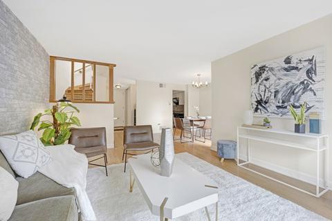 1252 W Westgate Ter, Chicago, IL 60607 photo 3