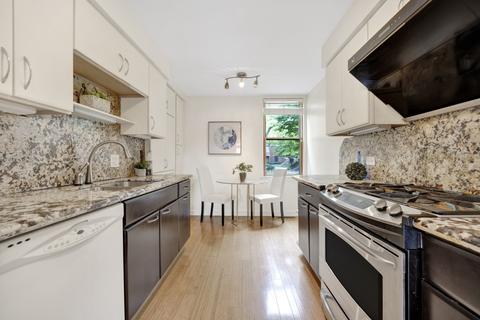 1252 W Westgate Ter, Chicago, IL 60607 photo 7