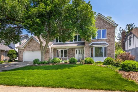 1620 Chippewa Dr, Naperville, IL 60563