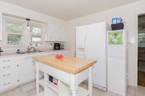 209 E 2nd St, Gridley, IL 61744 photo 6