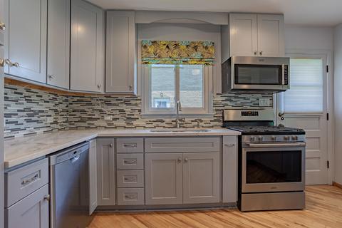 41 E Kathleen Dr, Des Plaines, IL 60016 photo 5