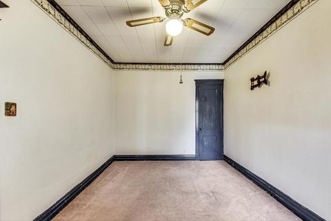 1430 W Warner Ave, Chicago, IL 60613 photo 38