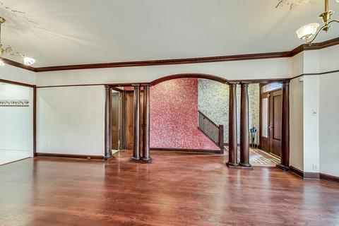 1430 W Warner Ave, Chicago, IL 60613 photo 8