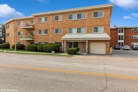 5001 Madison St #2C, Skokie, IL 60077