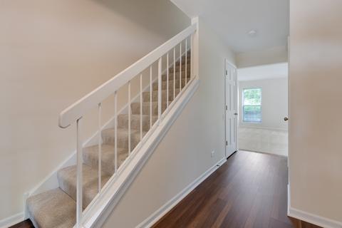 4746 Amber Cir, Hoffman Estates, IL 60192 photo 9