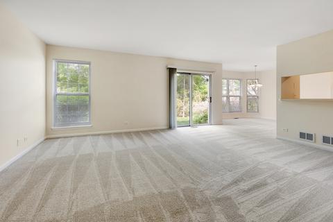 4746 Amber Cir, Hoffman Estates, IL 60192 photo 3