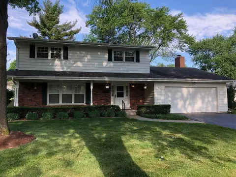 1213 Catalpa Ln, Naperville, IL 60540