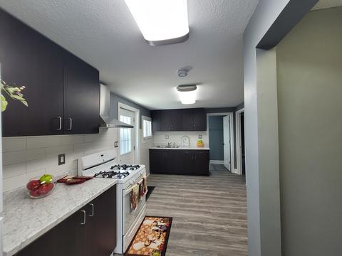 290 W Hickory St, Kankakee, IL 60901 photo 8