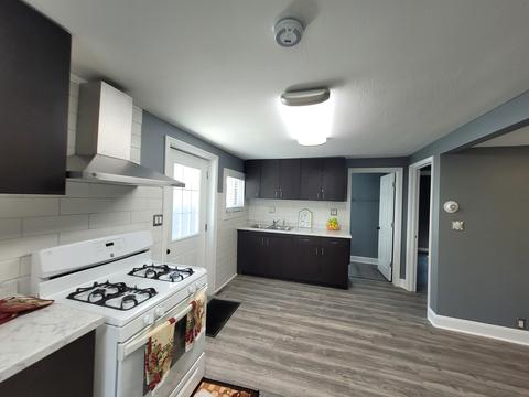 290 W Hickory St, Kankakee, IL 60901 photo 6
