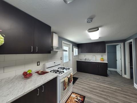 290 W Hickory St, Kankakee, IL 60901 photo 5