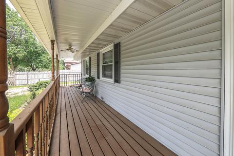 1365 Pine Bluff Rd, Morris, IL 60450 photo 2
