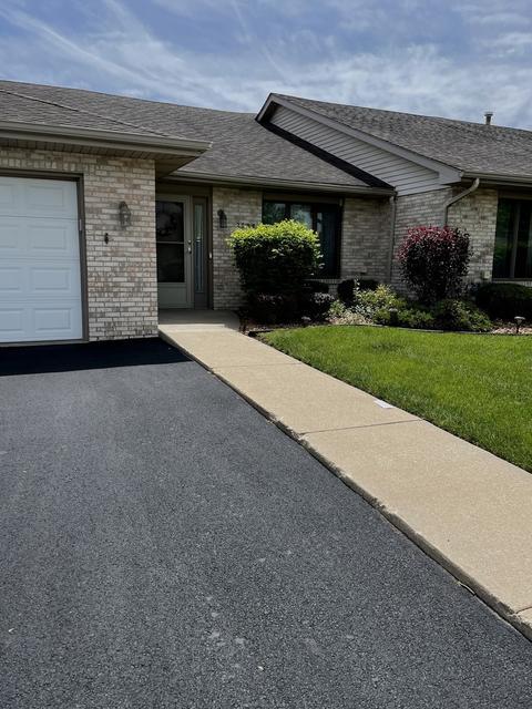 2528 Par Four Ct, Joliet, IL 60436
