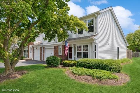 4076 N Newport Ln, Arlington Heights, IL 60004