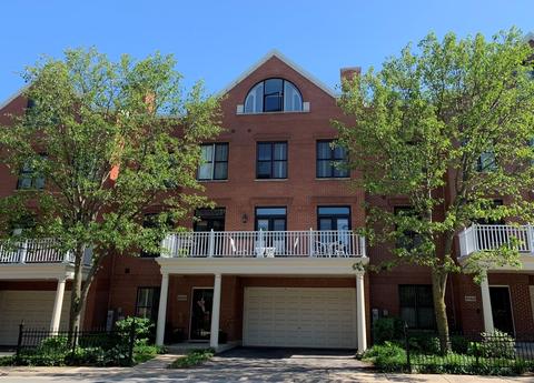 2740 Valor Dr, Glenview, IL 60026