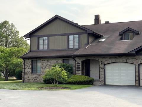 1921 Golf View Dr #2A, Bartlett, IL 60103