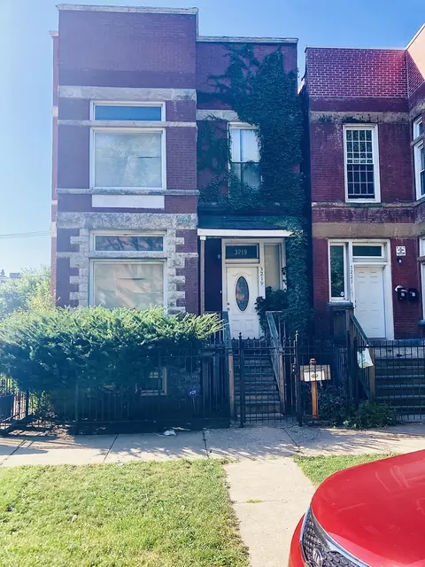 3219 W Maypole Ave, Chicago, IL 60624
