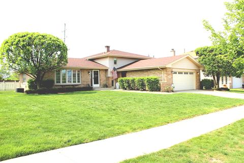7851 Woodstock Dr, Tinley Park, IL 60477