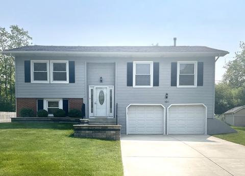 2 S101 Colonial Ln, Lombard, IL 60148