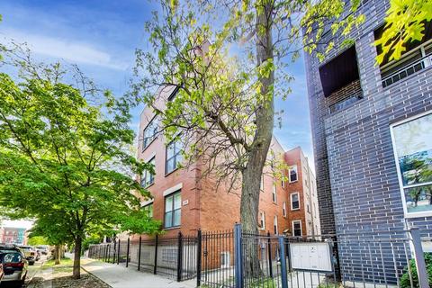 1636 N Rockwell St #202, Chicago, IL 60647