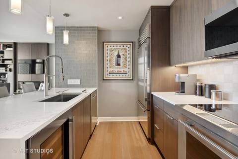 21 E Huron St #1701, Chicago, IL 60611 photo 14