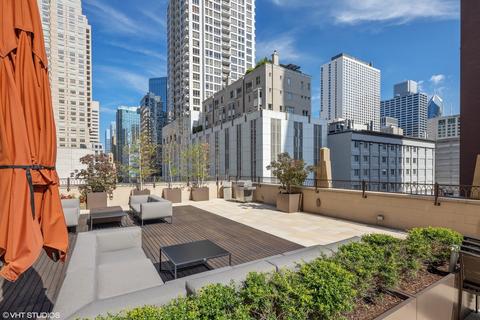 21 E Huron St #1701, Chicago, IL 60611 photo 35