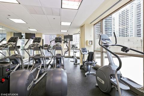 21 E Huron St #1701, Chicago, IL 60611 photo 31