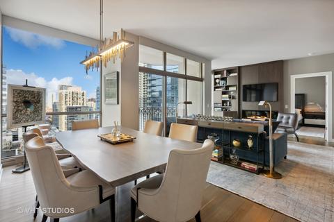 21 E Huron St #1701, Chicago, IL 60611 photo 11