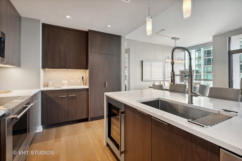 21 E Huron St #1701, Chicago, IL 60611 photo 15