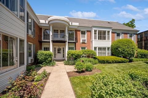1982 Cherry Ln #15B, Northbrook, IL 60062