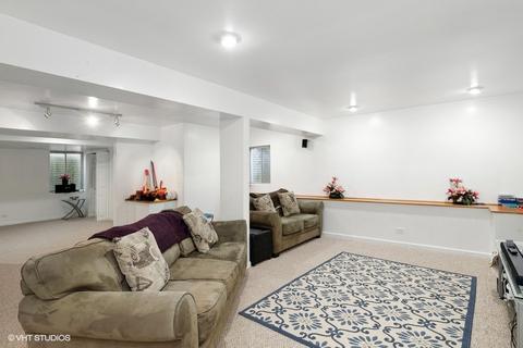 8702 W Davis St, Des Plaines, IL 60016 photo 34