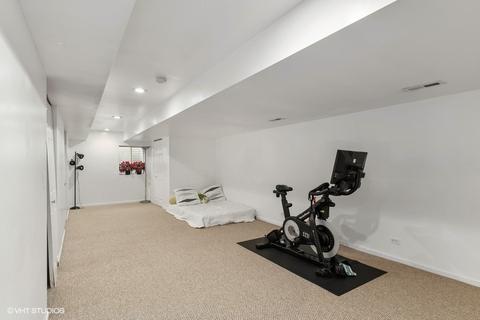 8702 W Davis St, Des Plaines, IL 60016 photo 37