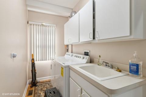 8702 W Davis St, Des Plaines, IL 60016 photo 21