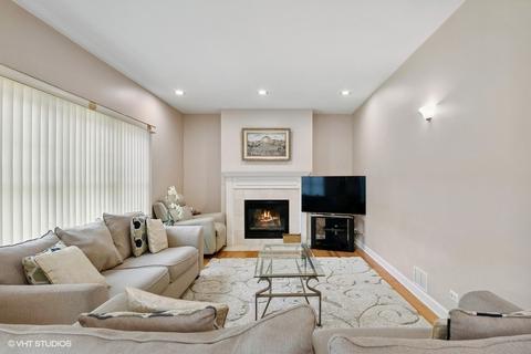 8702 W Davis St, Des Plaines, IL 60016 photo 14