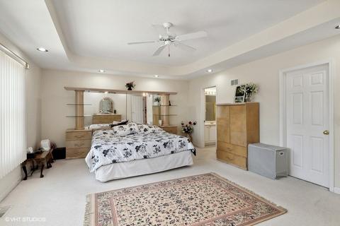 8702 W Davis St, Des Plaines, IL 60016 photo 24